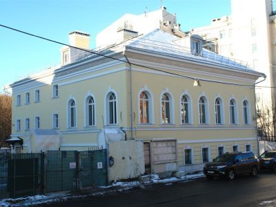 Главный дом городской усадьбы А.И.Ломова - И.П.Брашнина, 1819 г., 1873 г., архитектор М.К.Геппенер. В 1890-е гг. в доме у толстовца И.П.Брашнина неоднократно бывал Л.Н.Толстой