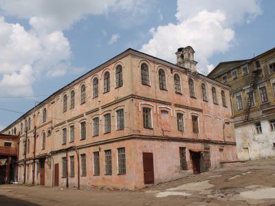 Заводское здание