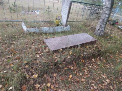 Могила селькора Заламаева Ильи Макаровича и его семьи, казненных гитлеровцами в 1942 г. за связь с партизанами. Установлено надгробье