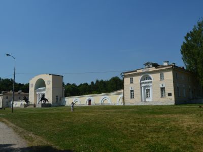 Конный двор