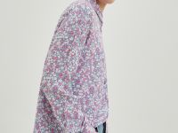 Блузка свободного кроя с отложным воротником