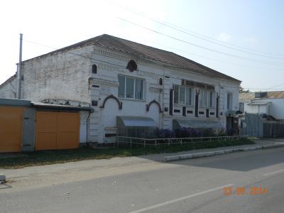 Каменный двухэтажный дом