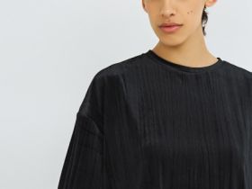 Бархатная футболка, Черный