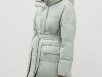 Утепленное пальто с поясом