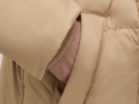 Стеганое утепленное пальто с поясом