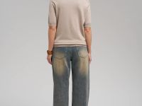 Легкий джемпер полуприлегающего кроя с коротким рукавом