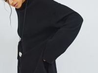 Объёмный джемпер с воротником-стойкой, Черный