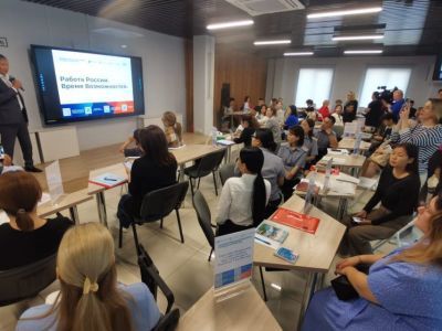 Всероссийская ярмарка трудоустройства собрала 438 тысяч соискателей