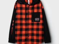 Рубашка текстильная с рукавами и капюшоном из трикотажа для мальчиков