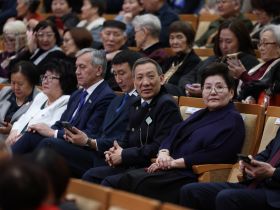 В Якутске ко Дню родного языка и письменности наградили выдающихся деятелей