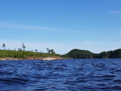 Карельская сказка: водопады, хаски, олени, водная прогулка по Ладожским шхерам на катере, знакомство с лютеранской кирхой.