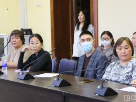 50 госслужащих республики обучат особенностям официально-делового стиля якутского языка