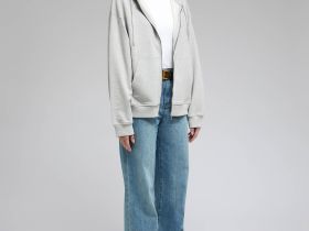 Толстовка на молнии с капюшоном