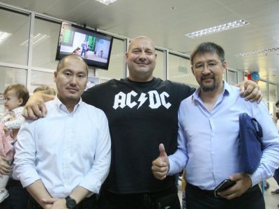 В Якутск прилетели представители Федерации мас-рестлинга Венгрии