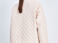 Стеганая куртка с высоким воротником