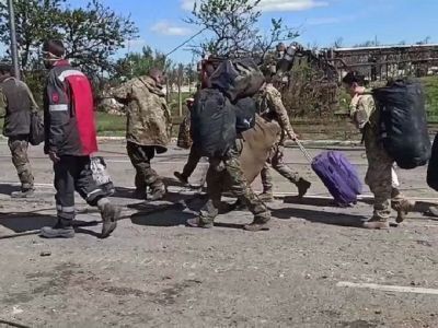 Власти ДНР сообщили, что с "Азовстали" вышли более половины украинских военных