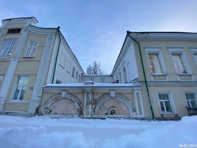 Ограда кирпичная