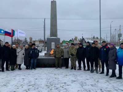 В селе Бердигестях зажгли Вечный огонь в память о героях Великой Отечественной войны