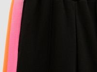 Спортивные брюки широкого кроя с контрастной отделкой