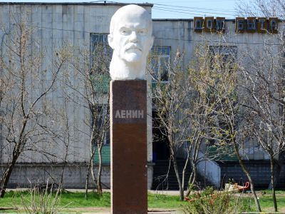 Памятник В.И.Ленину (скульптор С.А.Чиж)