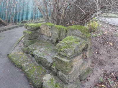 Каменное кресло художника М.Б. Грекова