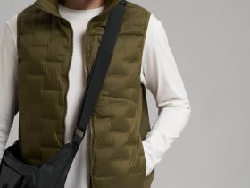 Стеганый пуховый жилет