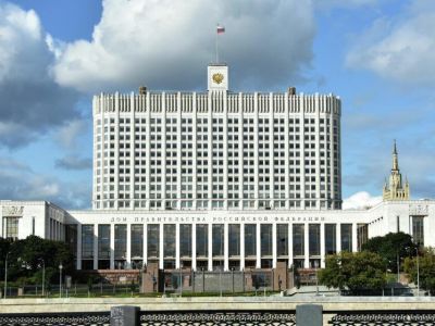 Госслужащие будут получать двойную зарплату за командировки в ЛНР и ДНР