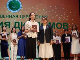 Галина Данчикова поздравила выпускников Финансово-экономического колледжа в Якутске