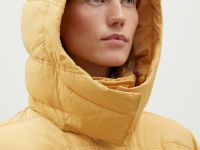 Утепленное пальто силуэта oversize