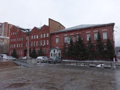 Здание полицейского управления, в котором 24 апреля 1897 г. Ленин Владимир Ильич получил официальное уведомление об отправке его в Шушенское и где он встретился со своими соратниками по петербургскому «Союзу борьбы за освобождение рабочего класса» Ванеевы