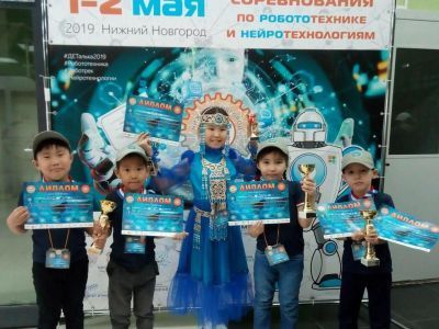 Дети из Якутии успешно выступили на соревнованиях по робототехнике в Нижнем Новгороде