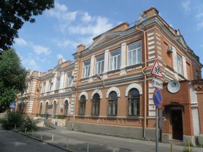 Здание Ростовского соединенного среднего механико-химико-технического и ремесленного училища