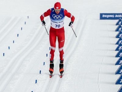 Российский лыжник Большунов завоевал серебряную медаль Олимпиады в гонке на 15 км