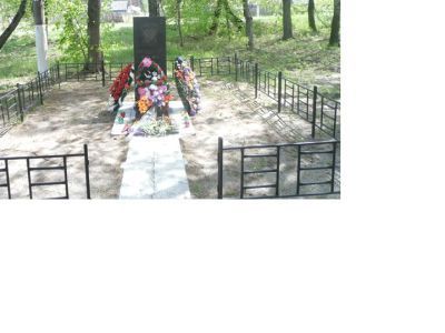 Памятник Герою Советского Союза, командиру партизанского отряда Стрельцу Филиппу Евдокимовичу, погибшему в 1941 году в бою с немецко-фашистскими захватчиками