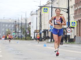 Якутянка Татьяна Артемьева впервые завоевала серебро чемпионата России по бегу 100 км