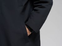 Пуховое пальто с капюшоном и отложным воротником