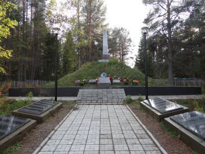 Братская могила воинов, погибших в годы Великой Отечественной войны 1941-1945 гг.
