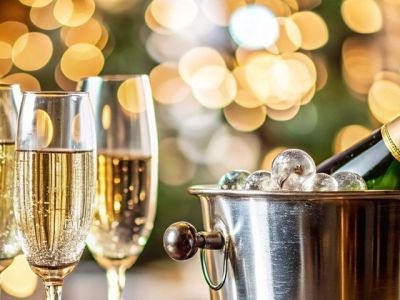 Игристый этикет в День шампанского