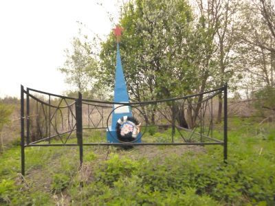 Братская могила советских воинов