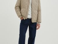 Утепленная стеганая куртка-бомбер