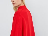 Объёмный джемпер с воротником-стойкой, Красный
