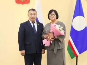 Почетные звания присвоили девяти наставникам Якутии