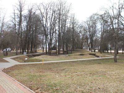 Огневая позиция взвода третьей батареи 35 истребительного противотанкового артиллерийского полка