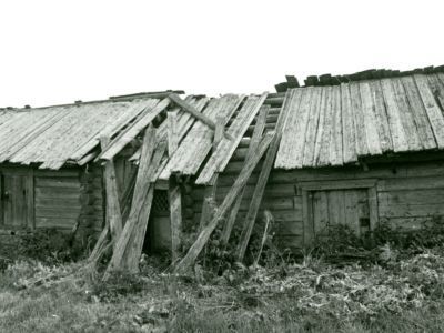Житница, хомутник и погреб