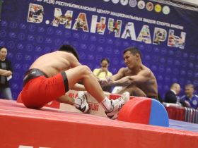 Семья многоборцев. Большаковы лидируют по итогам первого дня чемпионата Якутии