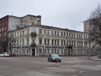 Здание бывшей гостиницы «Бельведер», в которой Ленин Владимир Ильич и Крупская Надежда Константиновна жили и работали в августе 1906 г. во время подготовки к изданию газеты «Пролетарий»