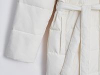 Стеганое утепленное пальто с капюшоном