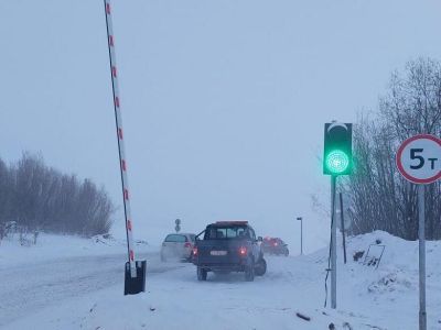 На ледовой переправе Хатассы - Павловск увеличили грузоподъёмность