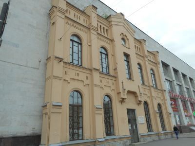 Место выступлений в апреле и октябре 1917 г. Ленина В.И. - Финляндский вокзал (фрагмент фасада)