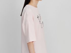 Свободная футболка с принтом